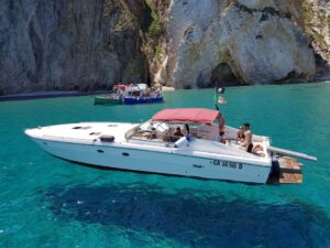 Ponza affitto Yacht giornaliero 43 Gariplast 43 noleggio charter giornalieri weekend e settimanali